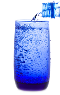 Verre d'eau pétillante